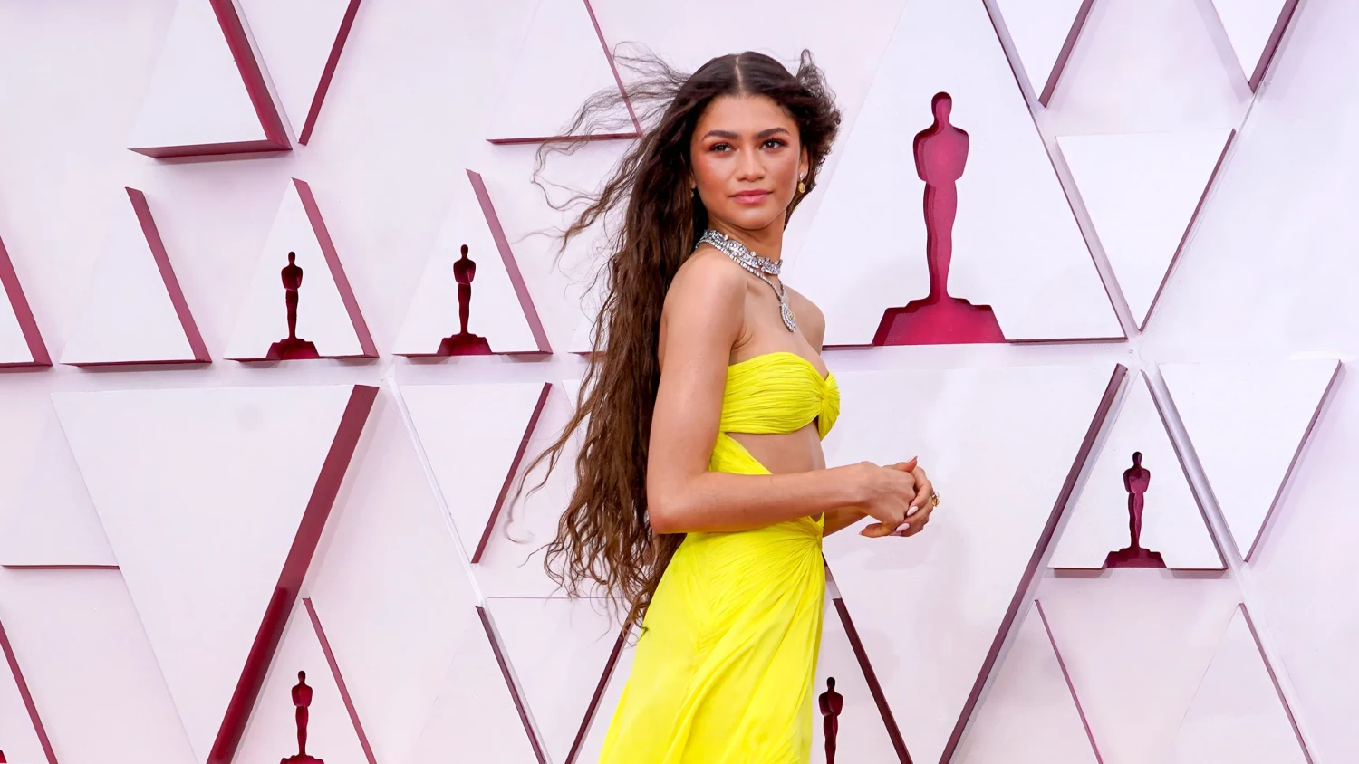 Deals Valentino Store -Deals Valentino Store 7 1