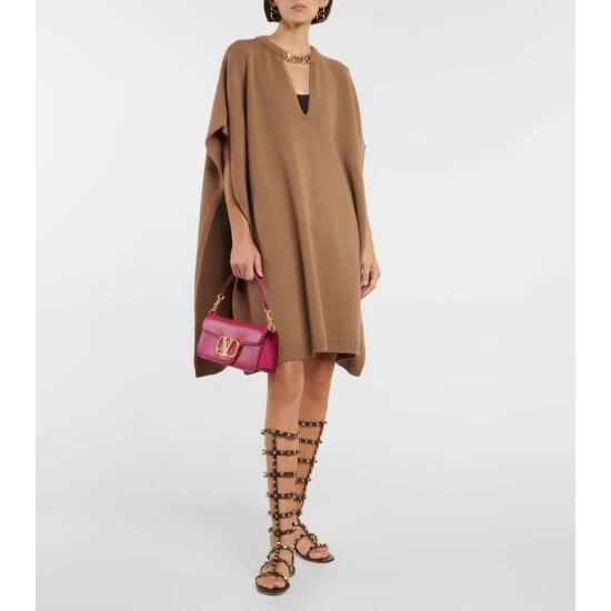 Valentino VLogo Chain Virgin Wool Poncho 3 Valentino VLogo Chain Virgin Wool Poncho