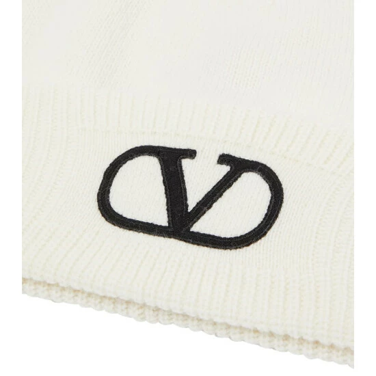 Valentino VLogo Embroidered Wool Beanie 4 Valentino VLogo Embroidered Wool Beanie - Image 2