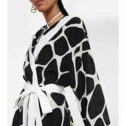 Valentino Printed Silk Robe -Deals Valentino Store unnamed file 1273