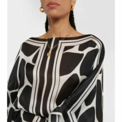 Valentino Printed Silk Charmeuse Top 8 Valentino Printed Silk Charmeuse Top -Deals Valentino Store unnamed file 1309