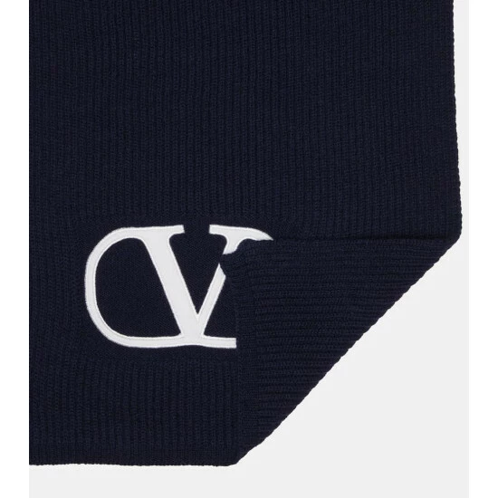 Valentino VLogo Virgin Wool Scarf 6 Valentino VLogo Virgin Wool Scarf - Image 4