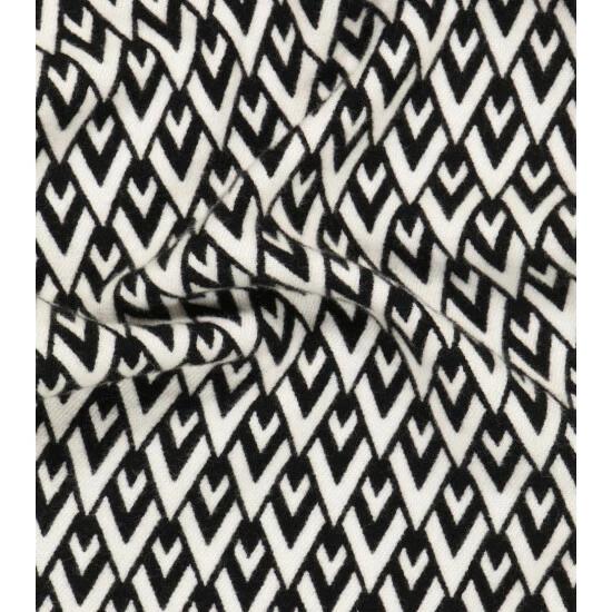 Valentino Jacquard Wool And Cashmere Scarf 5 Valentino Jacquard Wool And Cashmere Scarf - Image 3
