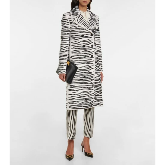 Valentino Embellished Wool And Cashmere Coat 7 Valentino Embellished Wool And Cashmere Coat - Image 5