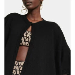 Valentino VLogo Chain Cashmere Cardigan 9 Valentino VLogo Chain Cashmere Cardigan -Deals Valentino Store unnamed file 265