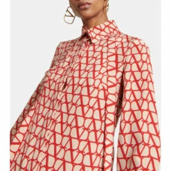 Valentino Toile Iconographe Silk Blouse 8 Valentino Toile Iconographe Silk Blouse -Deals Valentino Store unnamed file 326