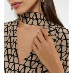 Valentino Rockstud Chain Ring